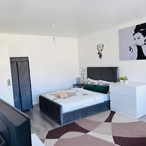  Habitación en casa particular Modern In A 4 Bedroom Flat In London, Shared Bathroom! Reino Unido
